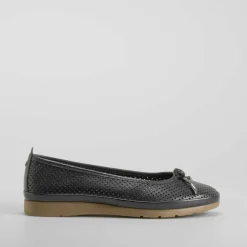 Bailarina perfos de piel negra COMFEET