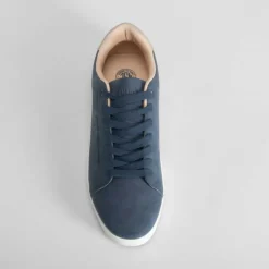 Deportiva casual azul marino y beige NYC
