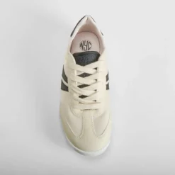 Deportiva casual blanca y negra NYC
