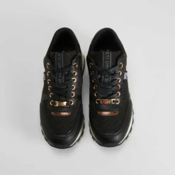 Deportiva casual negra XTI
