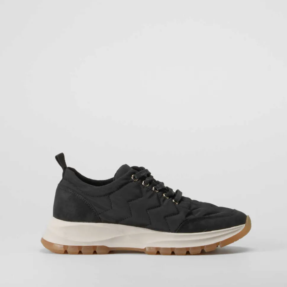 Deportiva nylon negra COMFEET