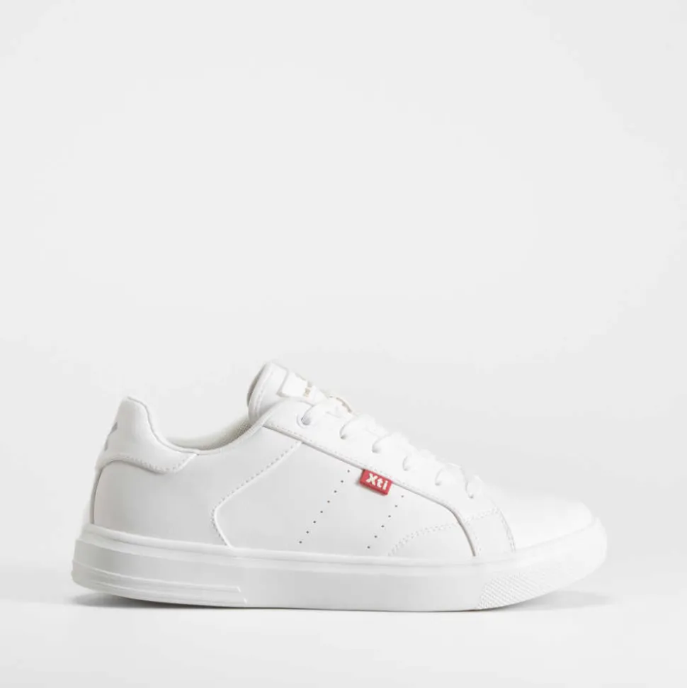 Deportiva urbana blanca XTI