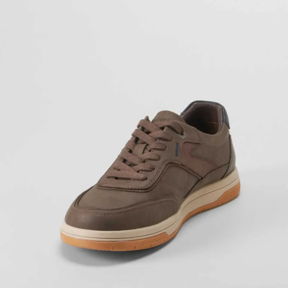 Deportiva urbana color marrón COMFEET