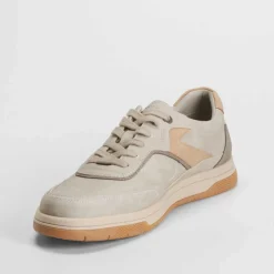 Deportiva urbana gris COMFEET