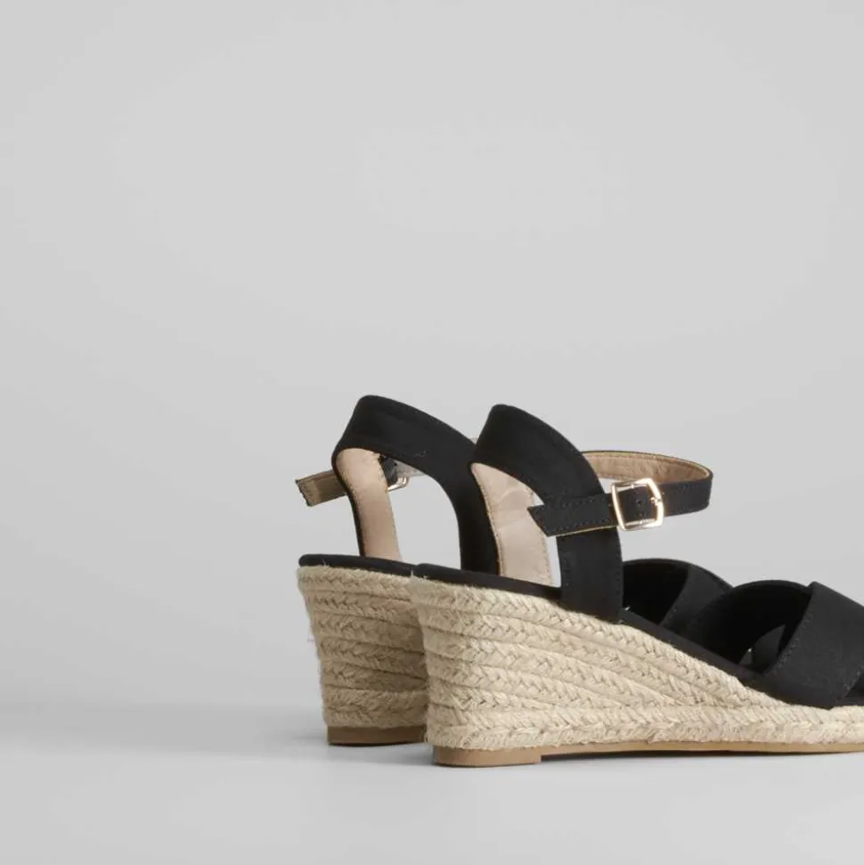 Sandalia cuña de esparto cruzada PICCOLA PIU