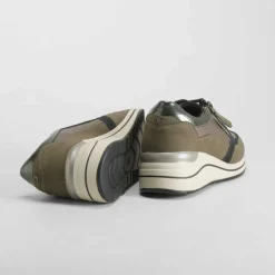 Sneaker cuña elástico verde COMFEET