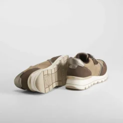 Sneaker marrón COMFEET