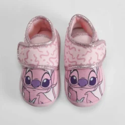 Zapatilla casa cerrada velcro bebé rosa STITCH