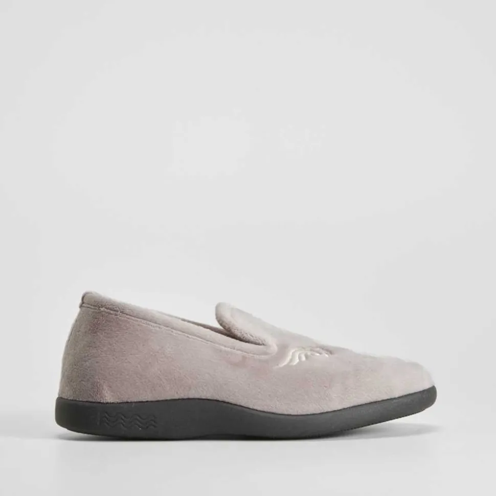 Zapatilla de casa cerrada básica COMFEET