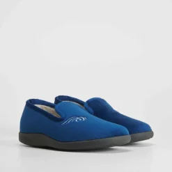 Zapatilla de casa cerrada básica COMFEET