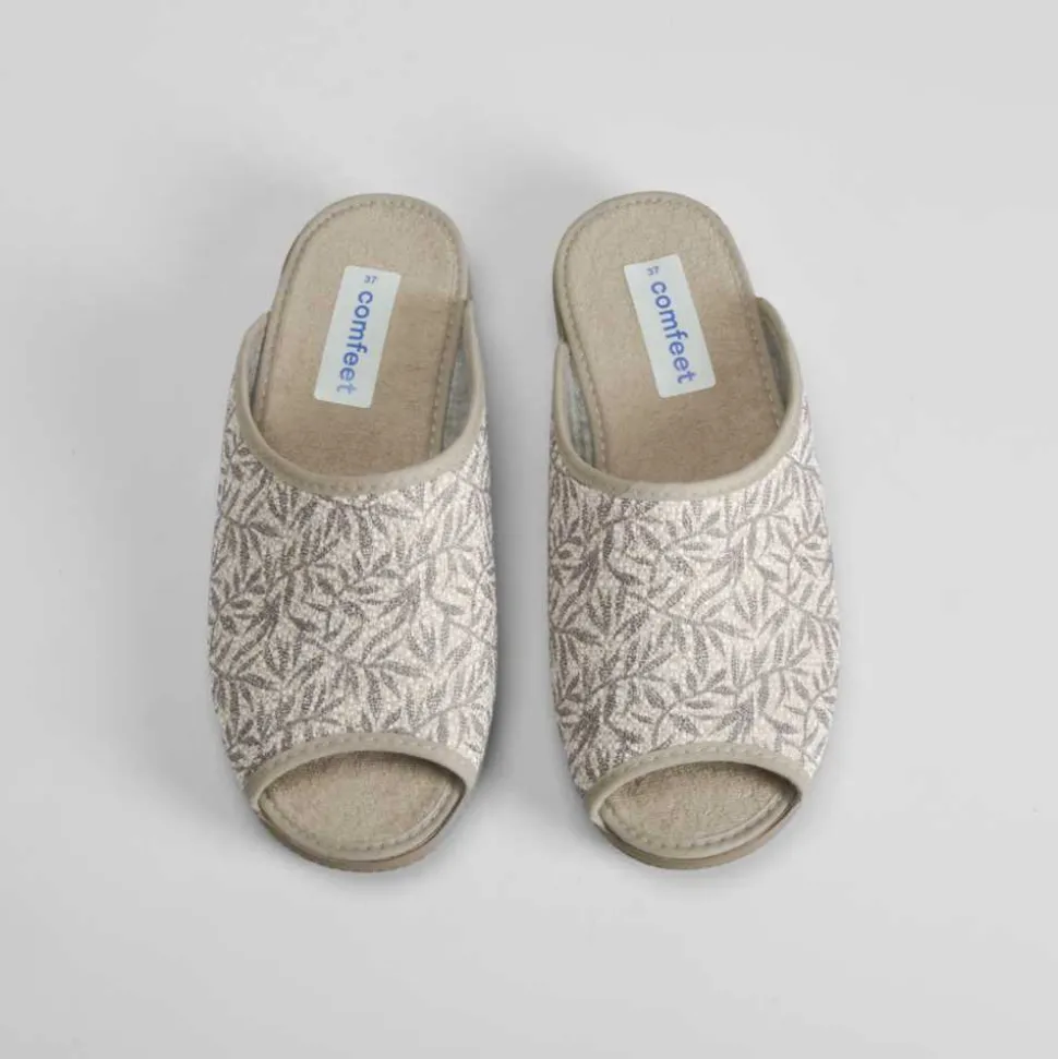 Zapatilla de casa estampada beige COMFEET