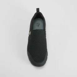 Zapato slip on knit helium negra COMFEET