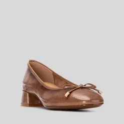 Zapato tacón bajo lazo beige XTI